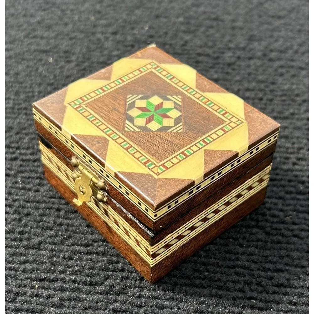 Vintage Marquetry‎ Wood Trinket Box Small Inlaid Geometric Jewelry Chest Lined
